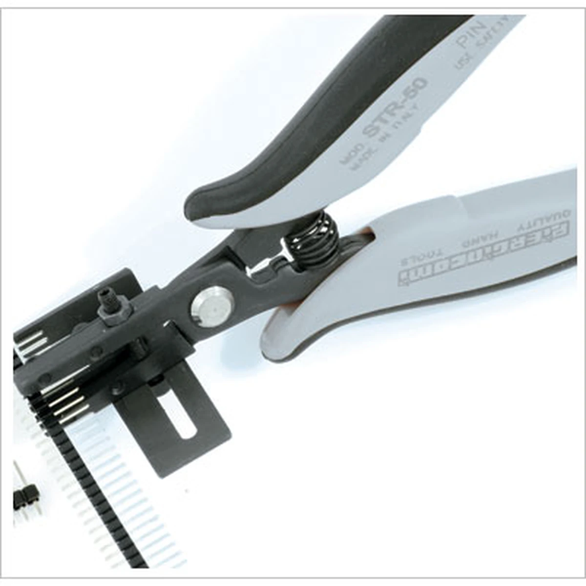 Zum Schneiden für geraden und abgewinkelten Pin Strip. ESD. Klingenstärke 5 mm, Länge 150 mm. – CP-STR-50D